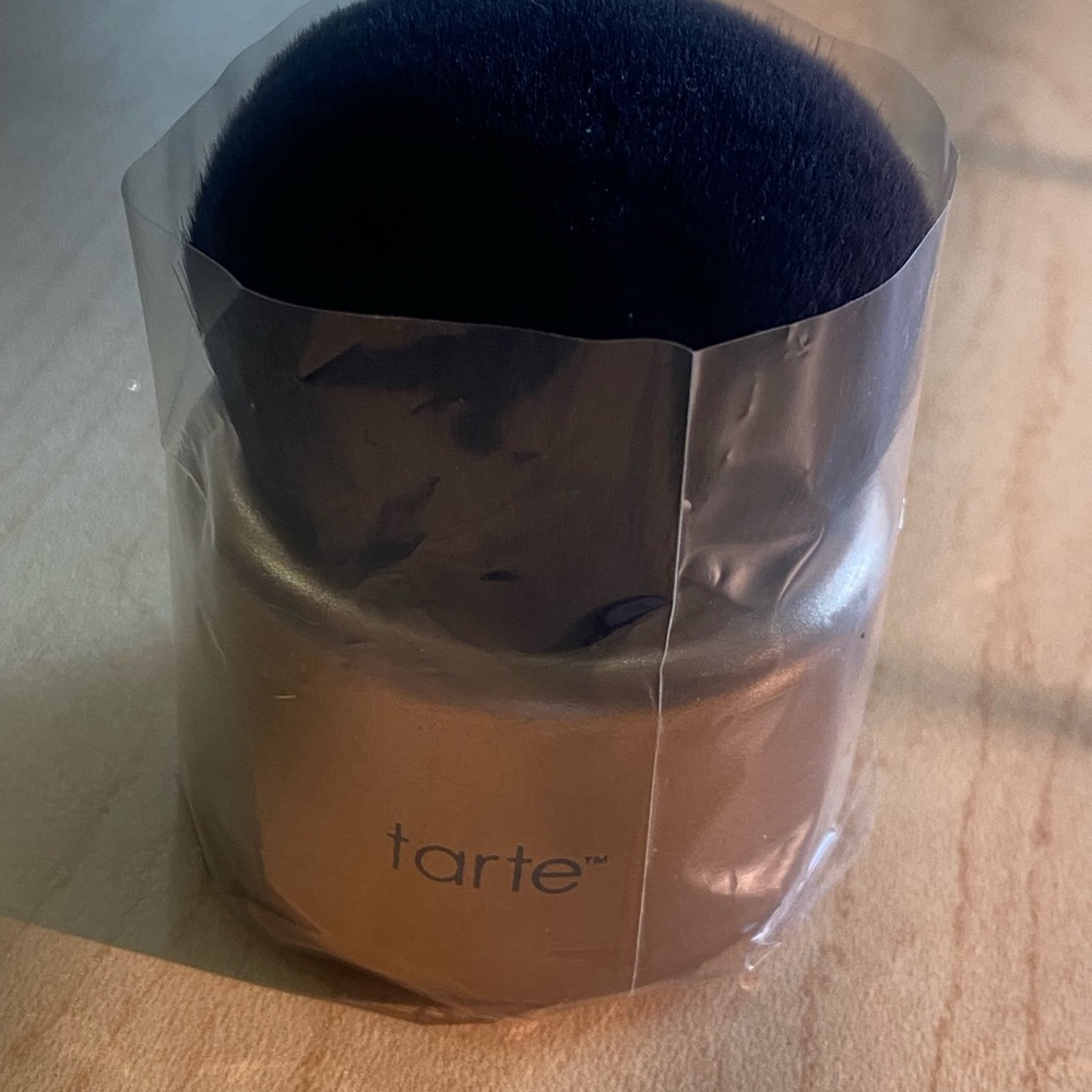 Tarte Kabuki Brush with Black Bristles